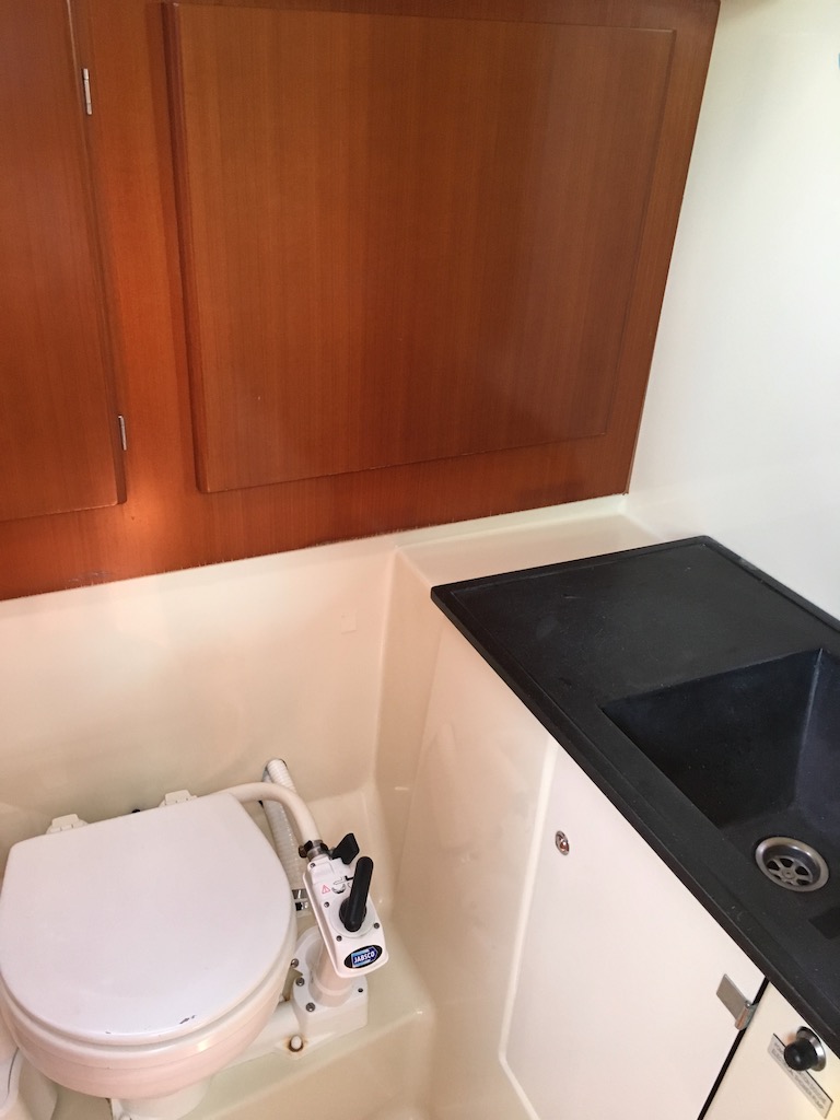 Dufour 425 — photo 12
