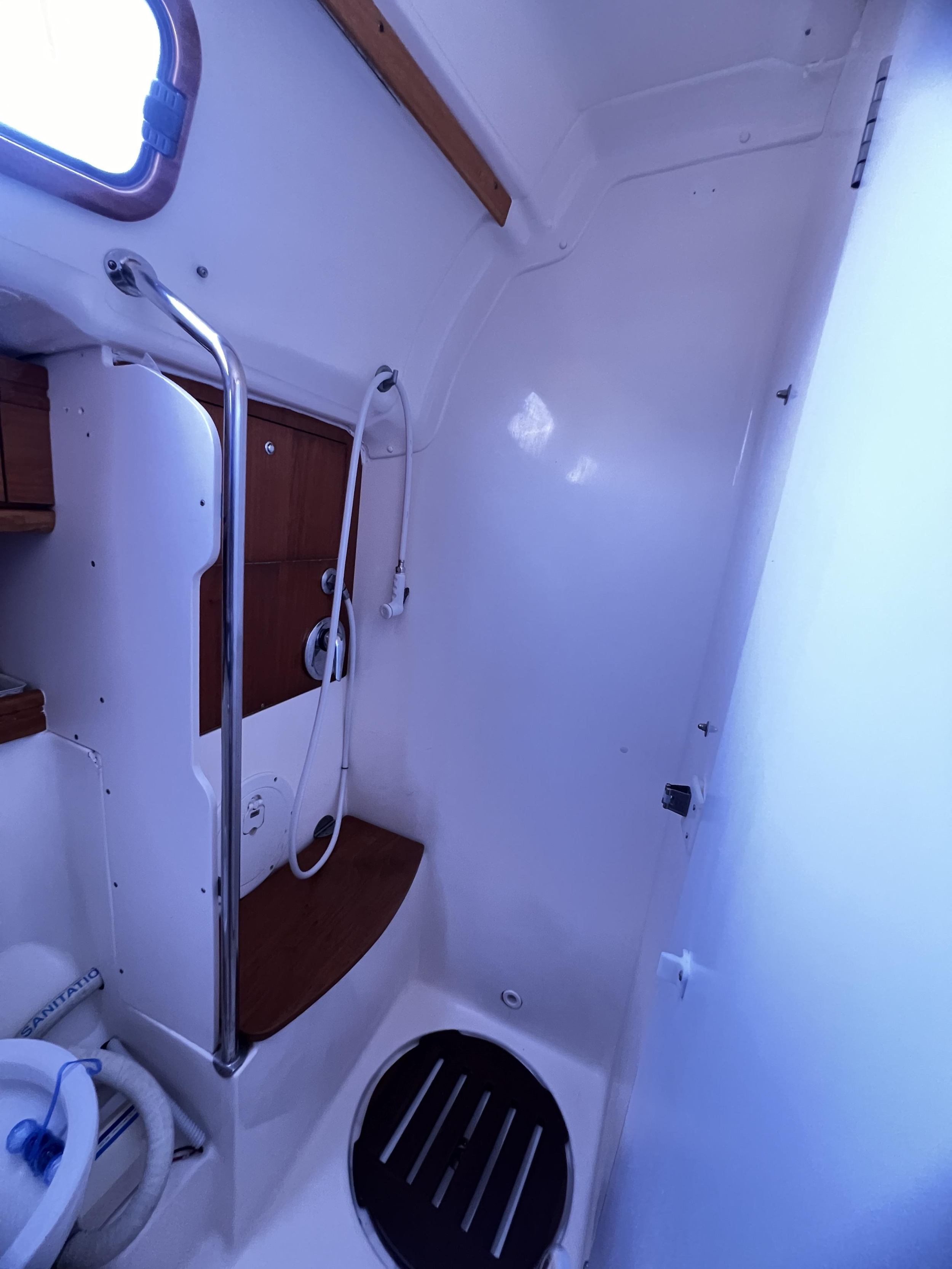 Bavaria 39 Cruiser — photo 9