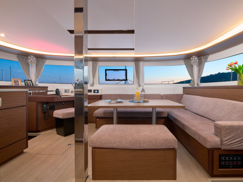 Lagoon 46 — photo 12