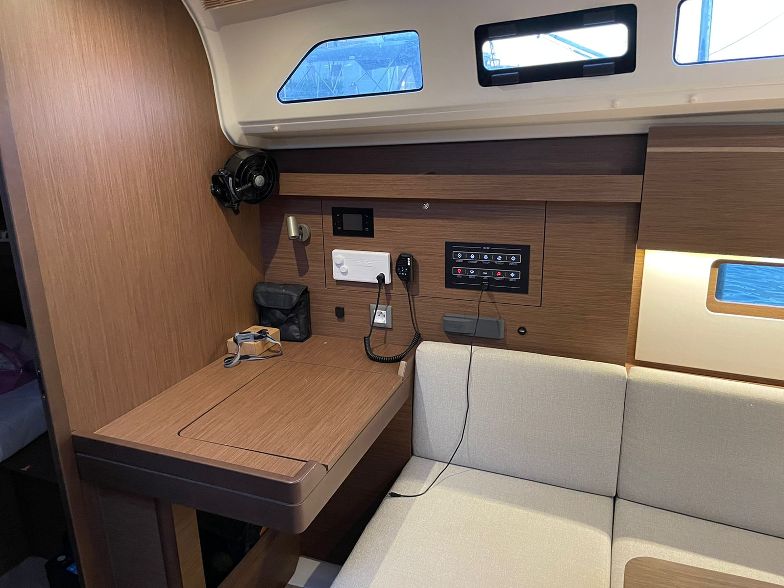 Oceanis 40.1 — photo 12