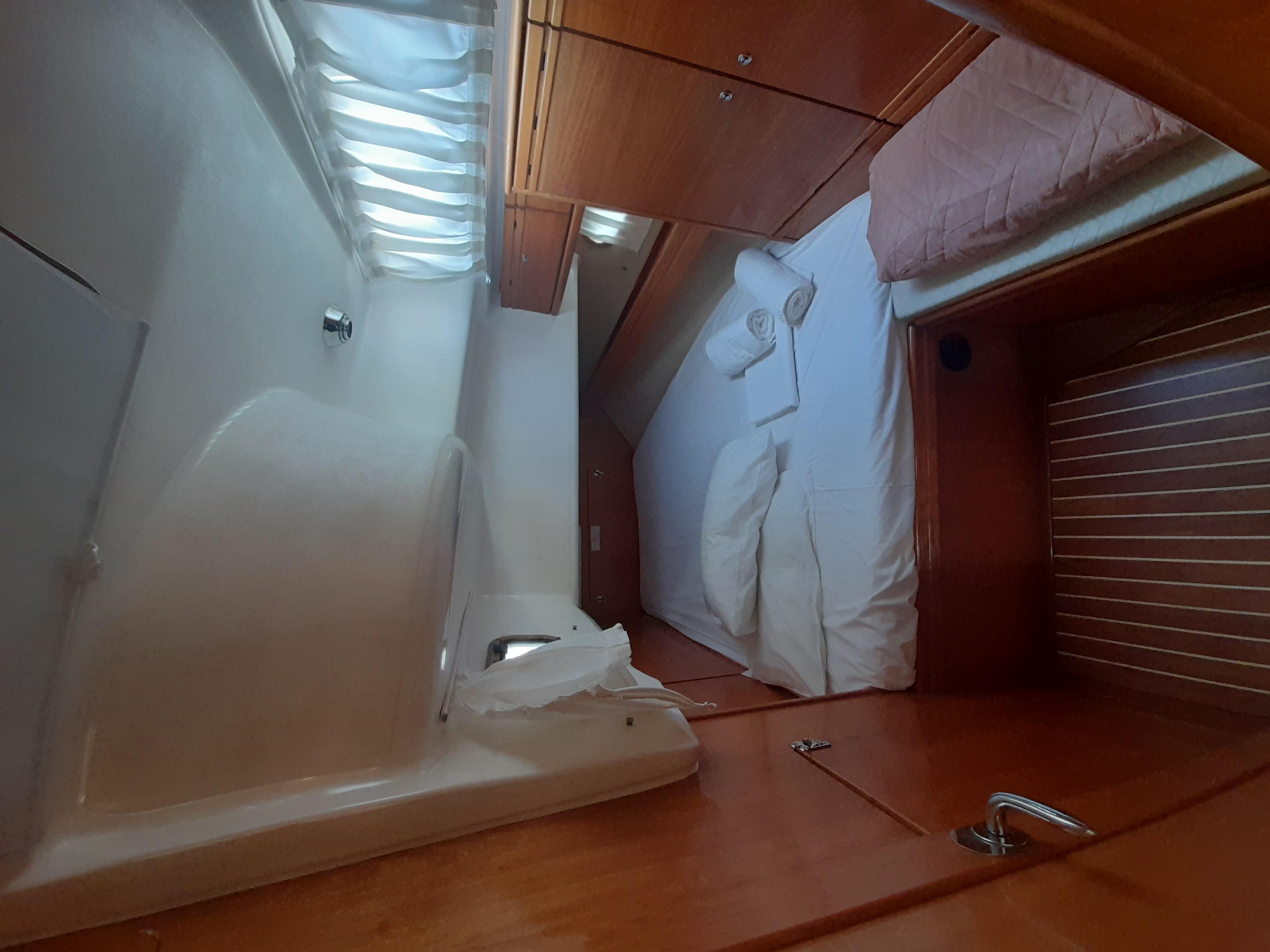 Bavaria 50 Cruiser — photo 9