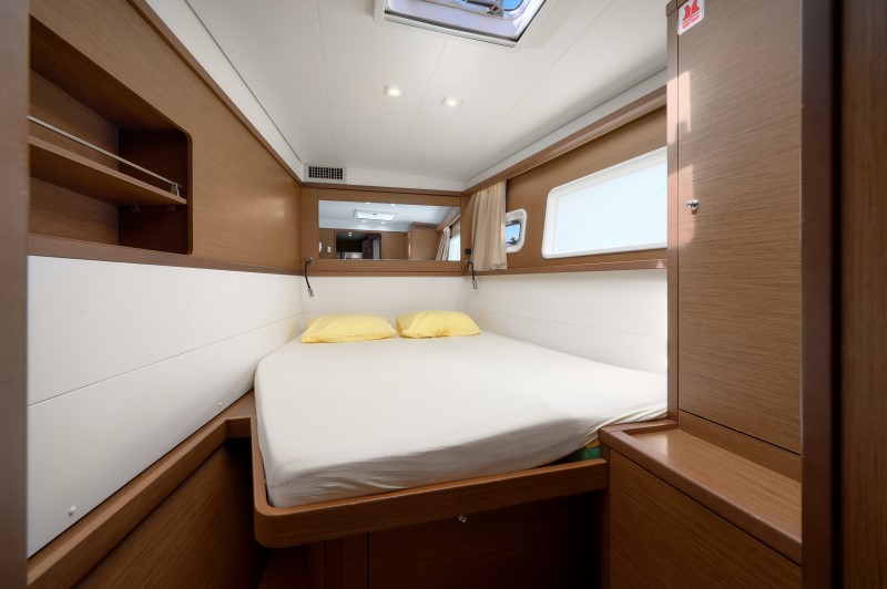 Lagoon 450 — photo 37