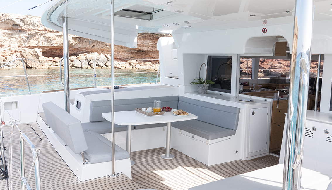 Lagoon 450 — photo 9