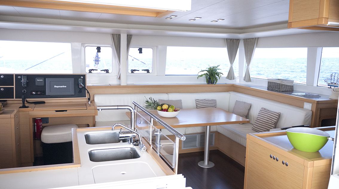 Lagoon 450 — photo 14