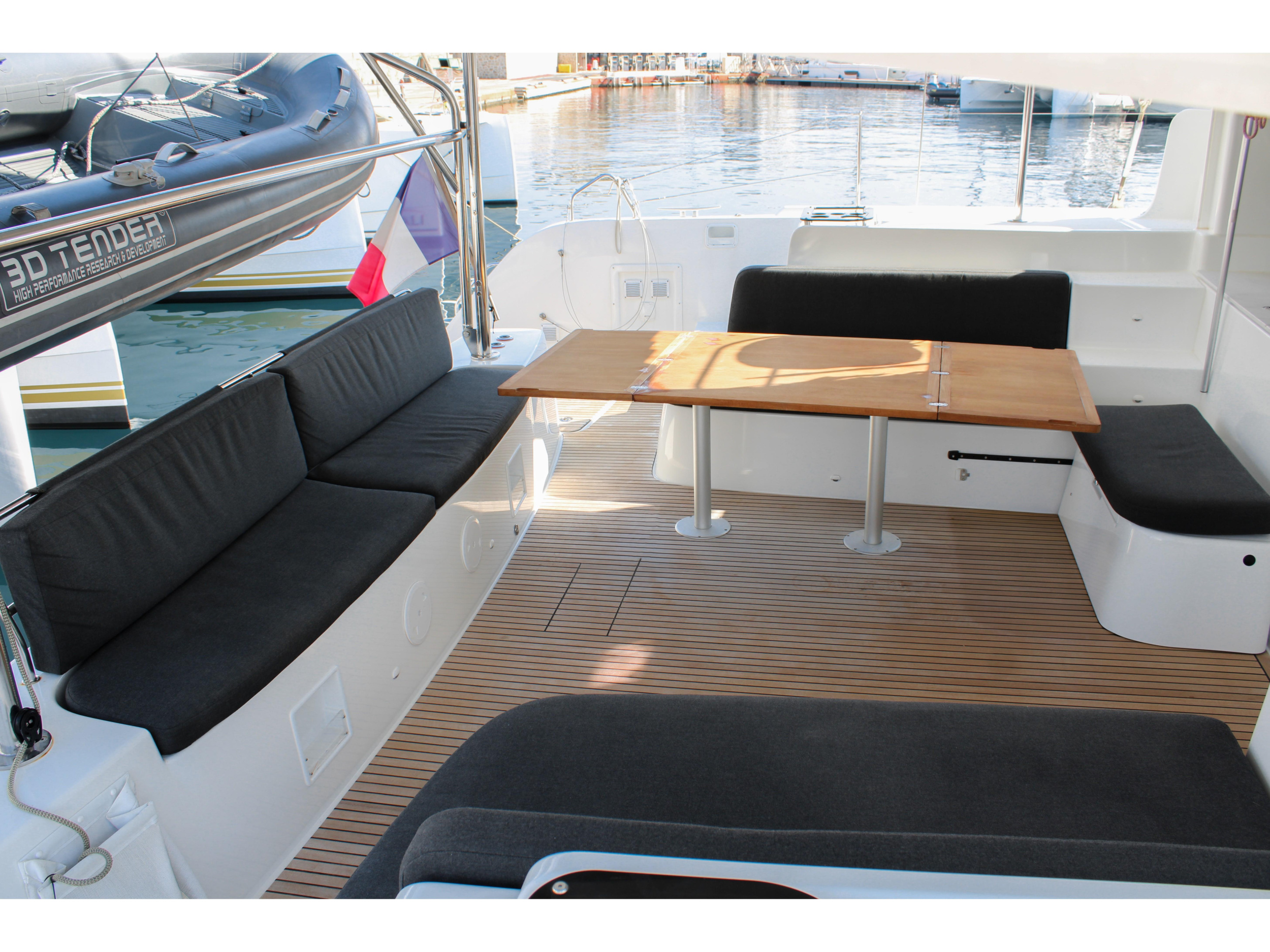 LAGOON 46 — photo 4