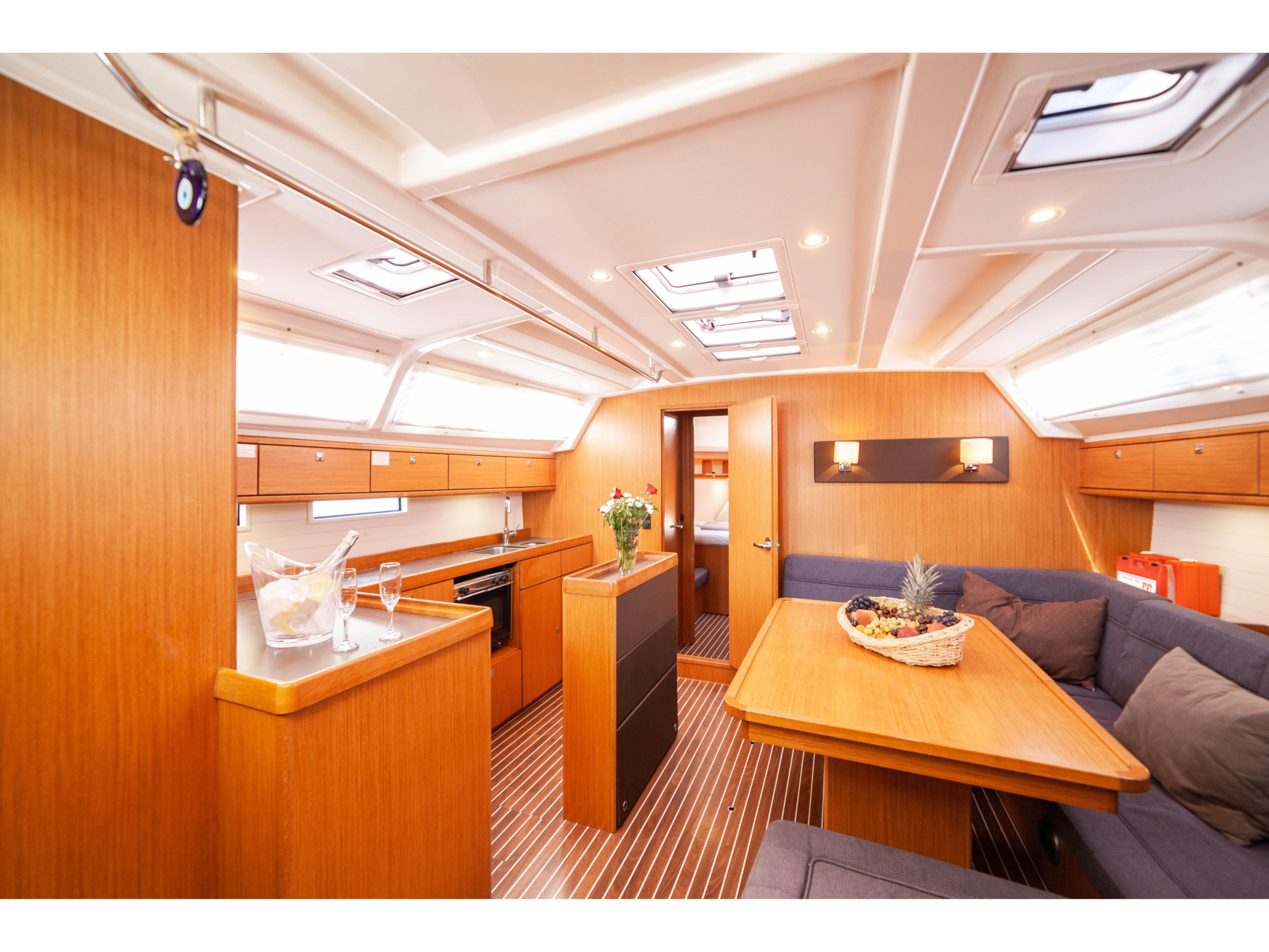 Bavaria Cruiser 46 — photo 6