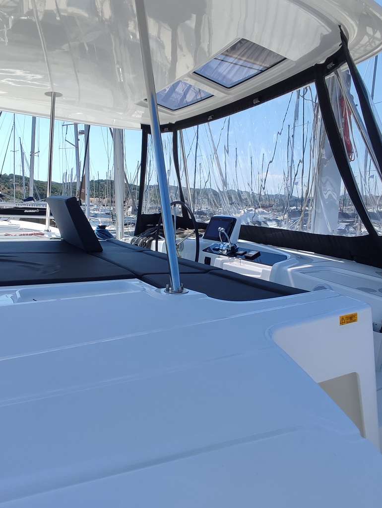 Lagoon 46 — photo 6