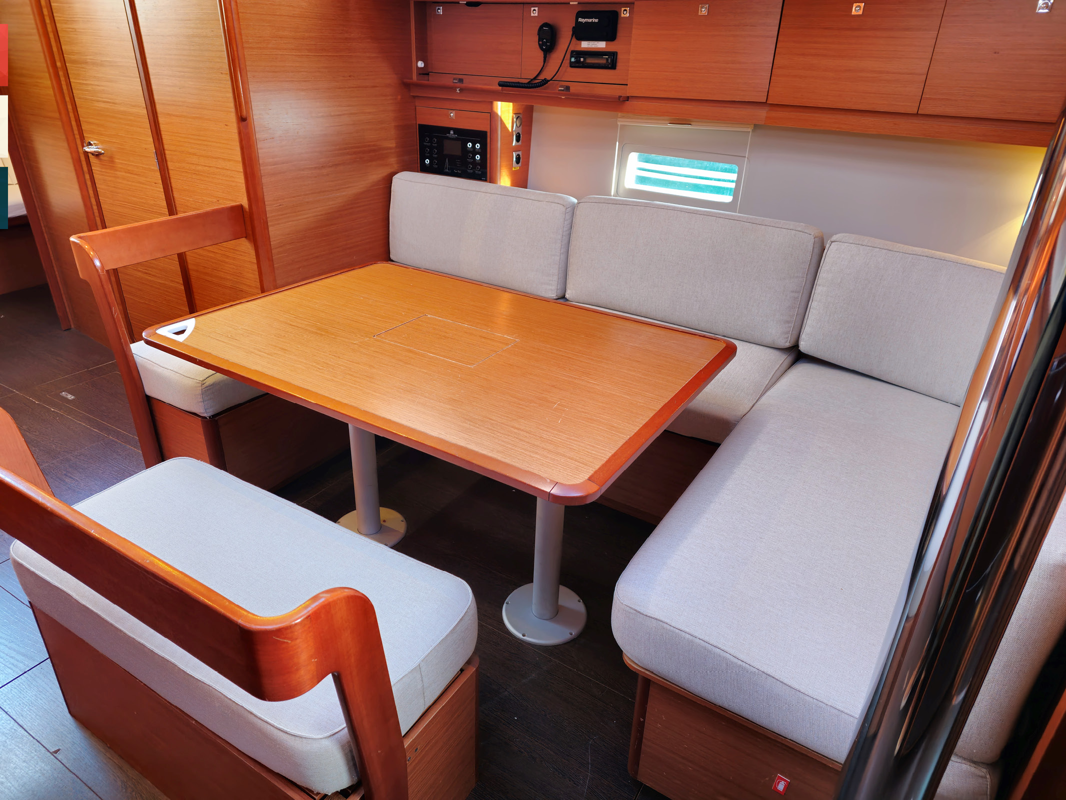 Dufour 430 Grand Large — photo 2