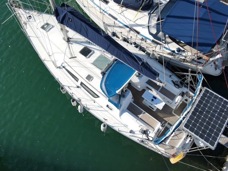 Sun Odyssey 40 — photo 12