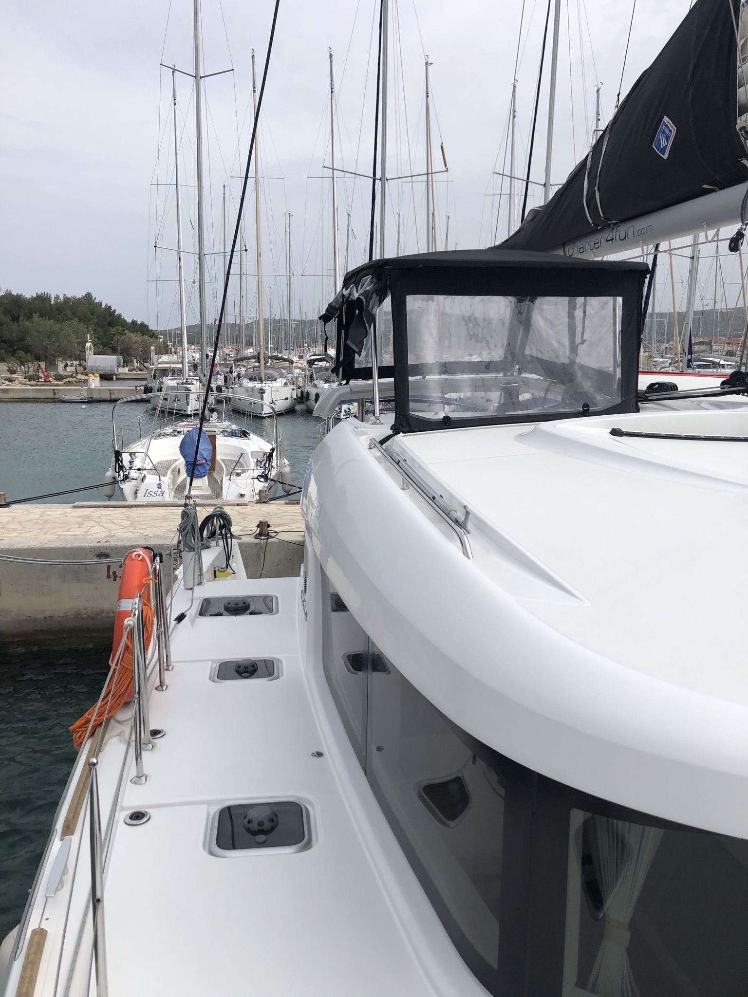 Lagoon 40 — photo 13