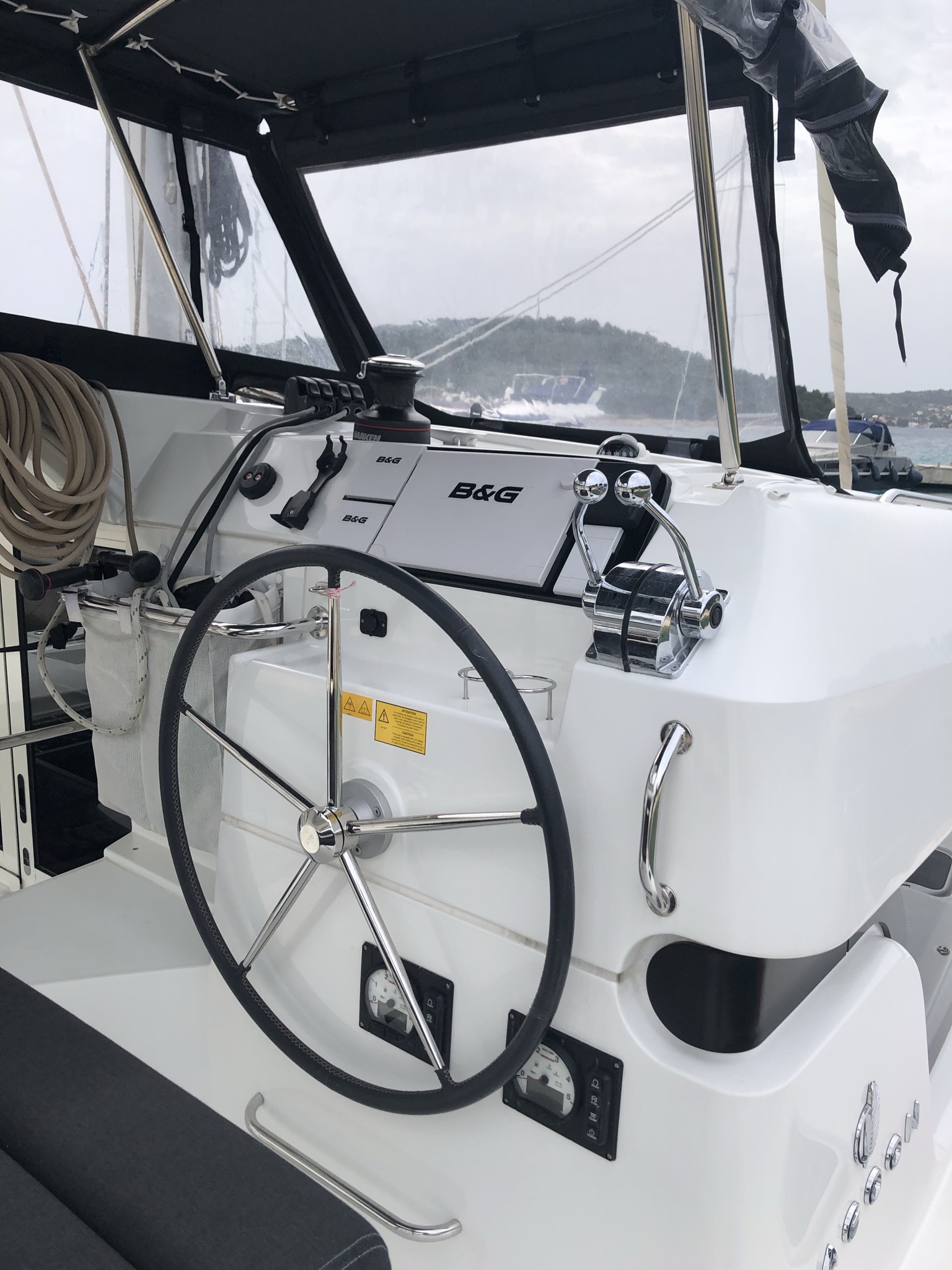 Lagoon 40 — photo 27
