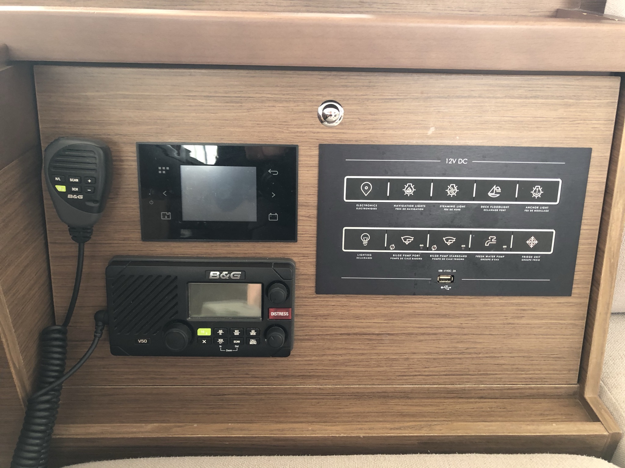 Lagoon 40 — photo 3