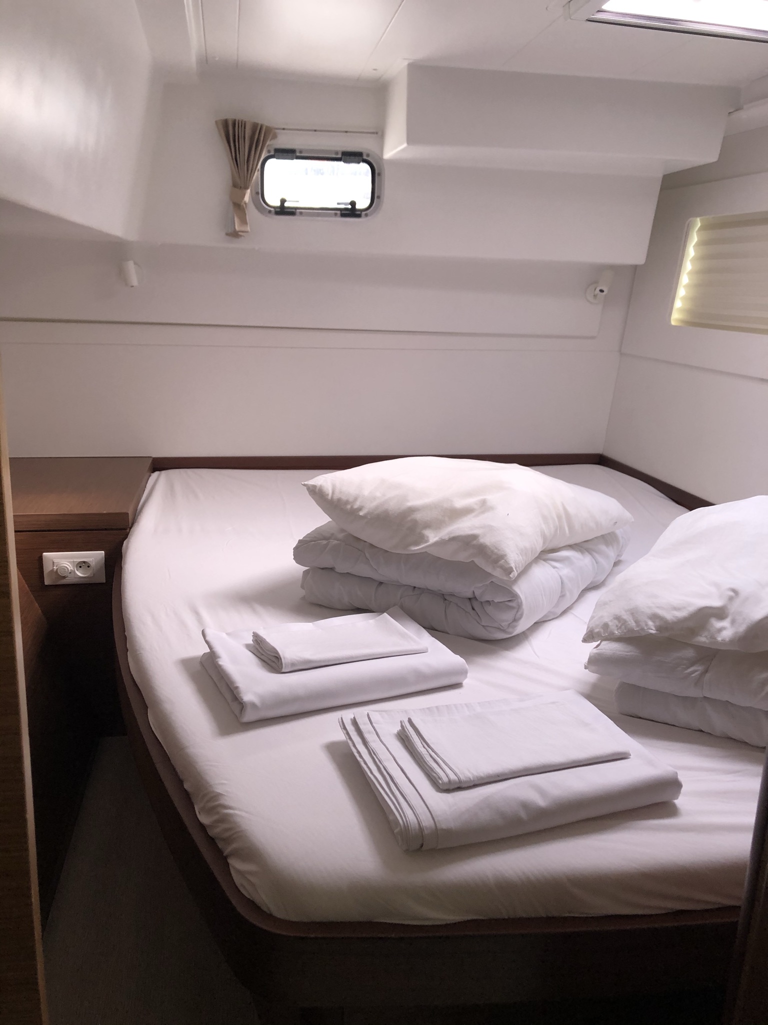 Lagoon 40 — photo 15