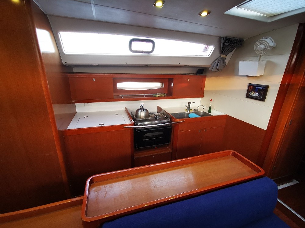 Beneteau Oceanis 50 Family — photo 7