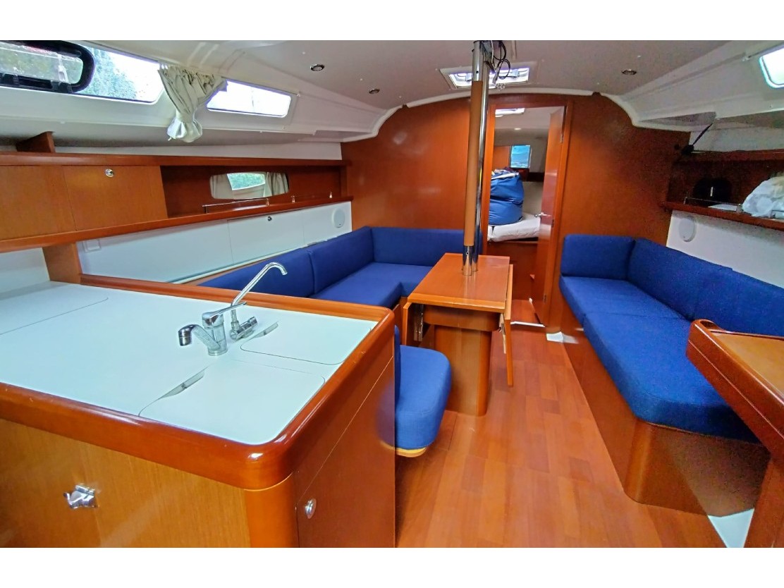 Oceanis 37 — photo 11