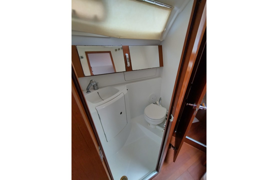 Oceanis 37 — photo 13