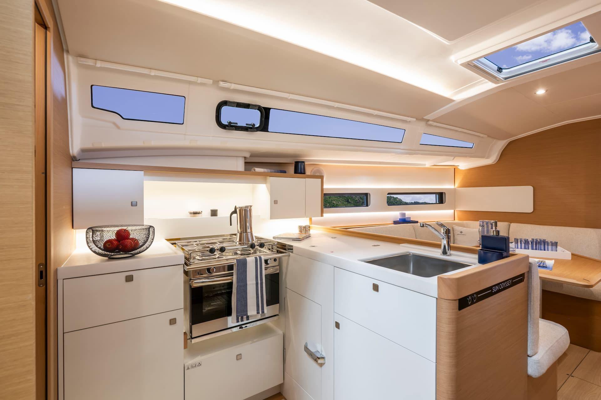 Sun Odyssey 415 — photo 9