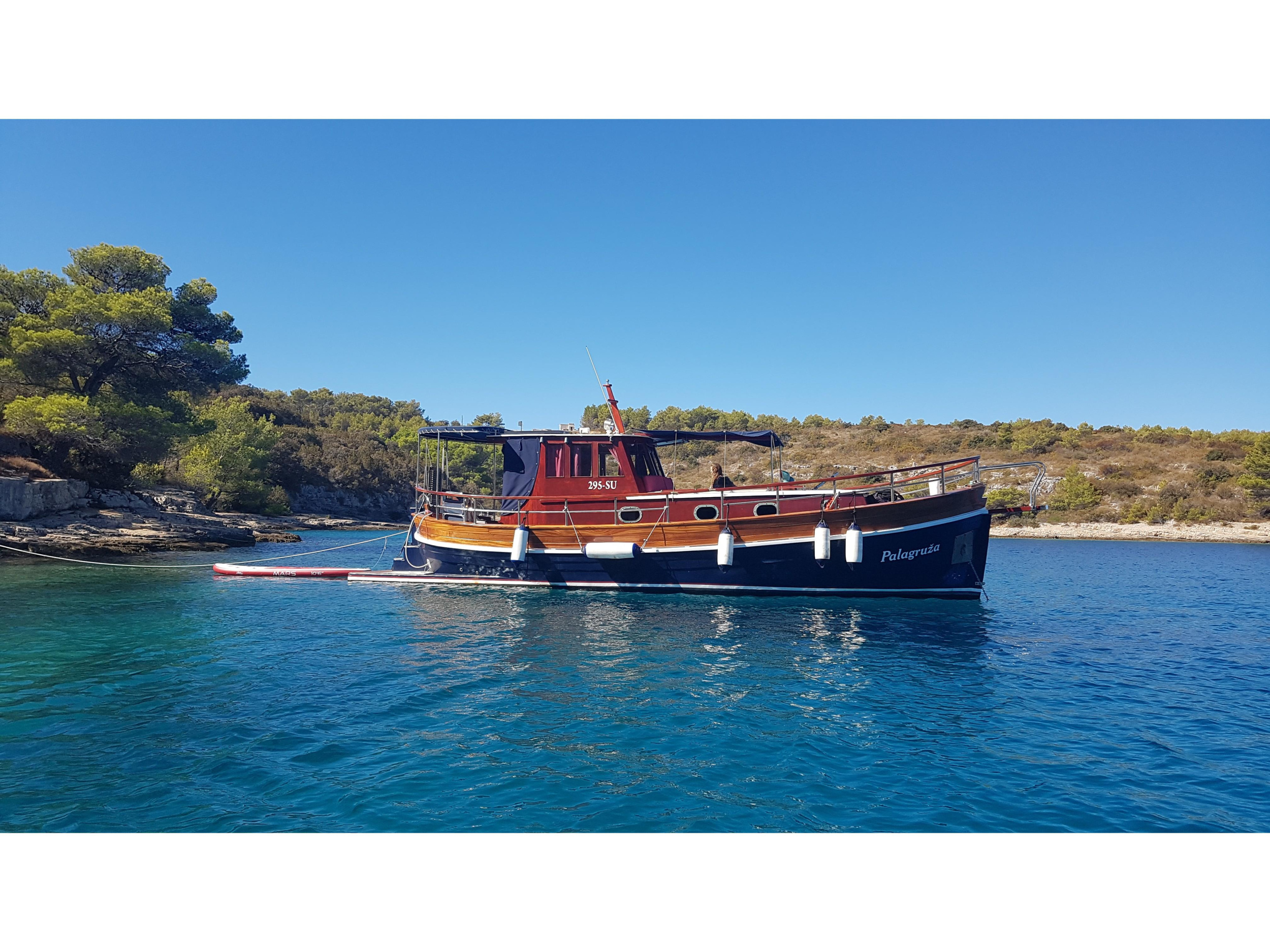 Classsic dalmatian boat — photo 1