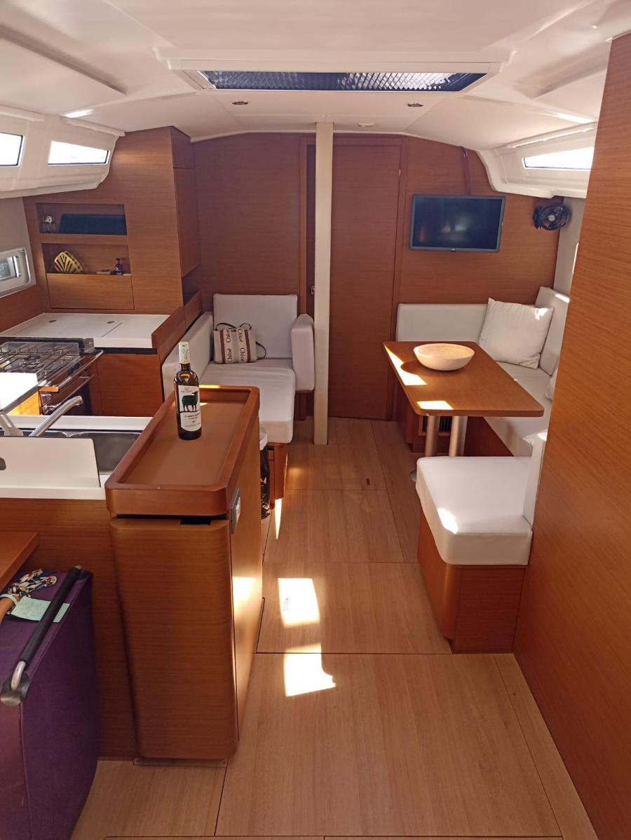 Sun Odyssey 410 — photo 37