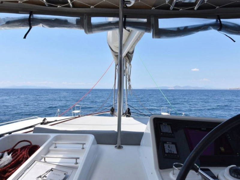Lagoon 450 Flybridge — photo 33