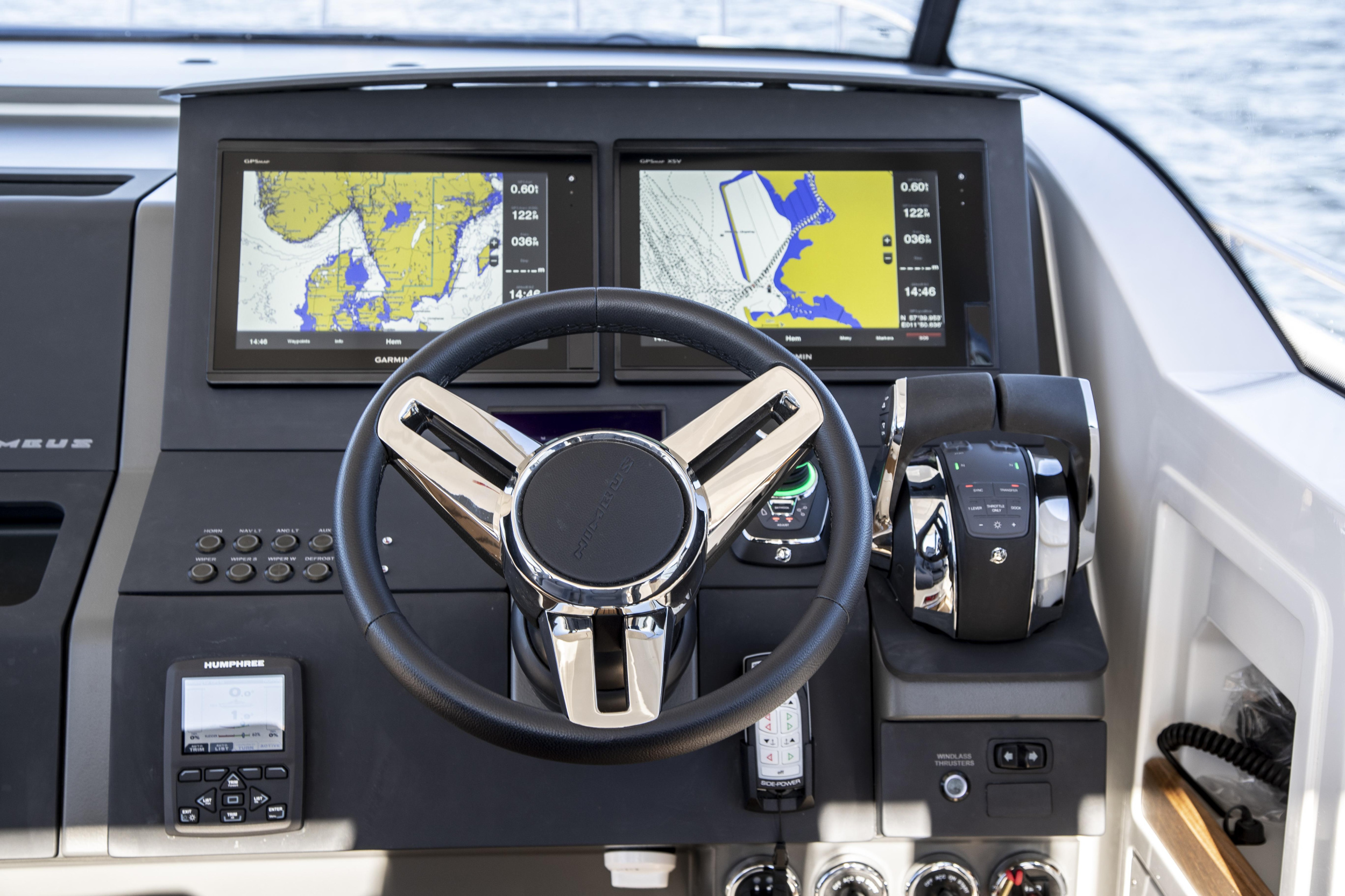 Nimbus Tender T11 — photo 132