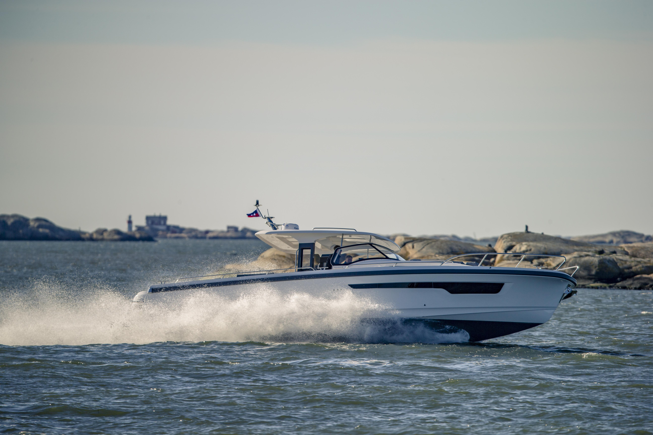 Nimbus Tender T11 — photo 38