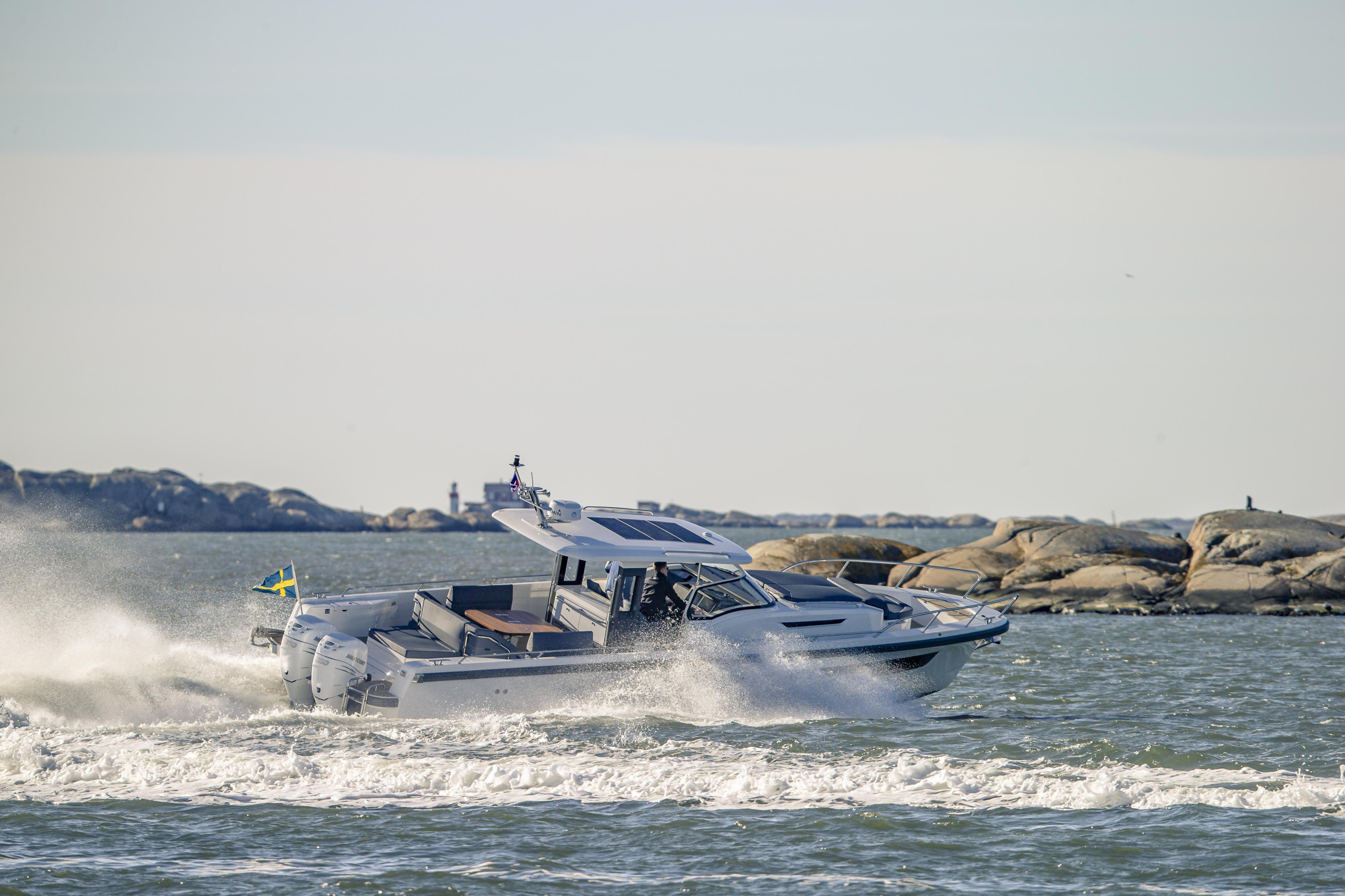 Nimbus Tender T11 — photo 120