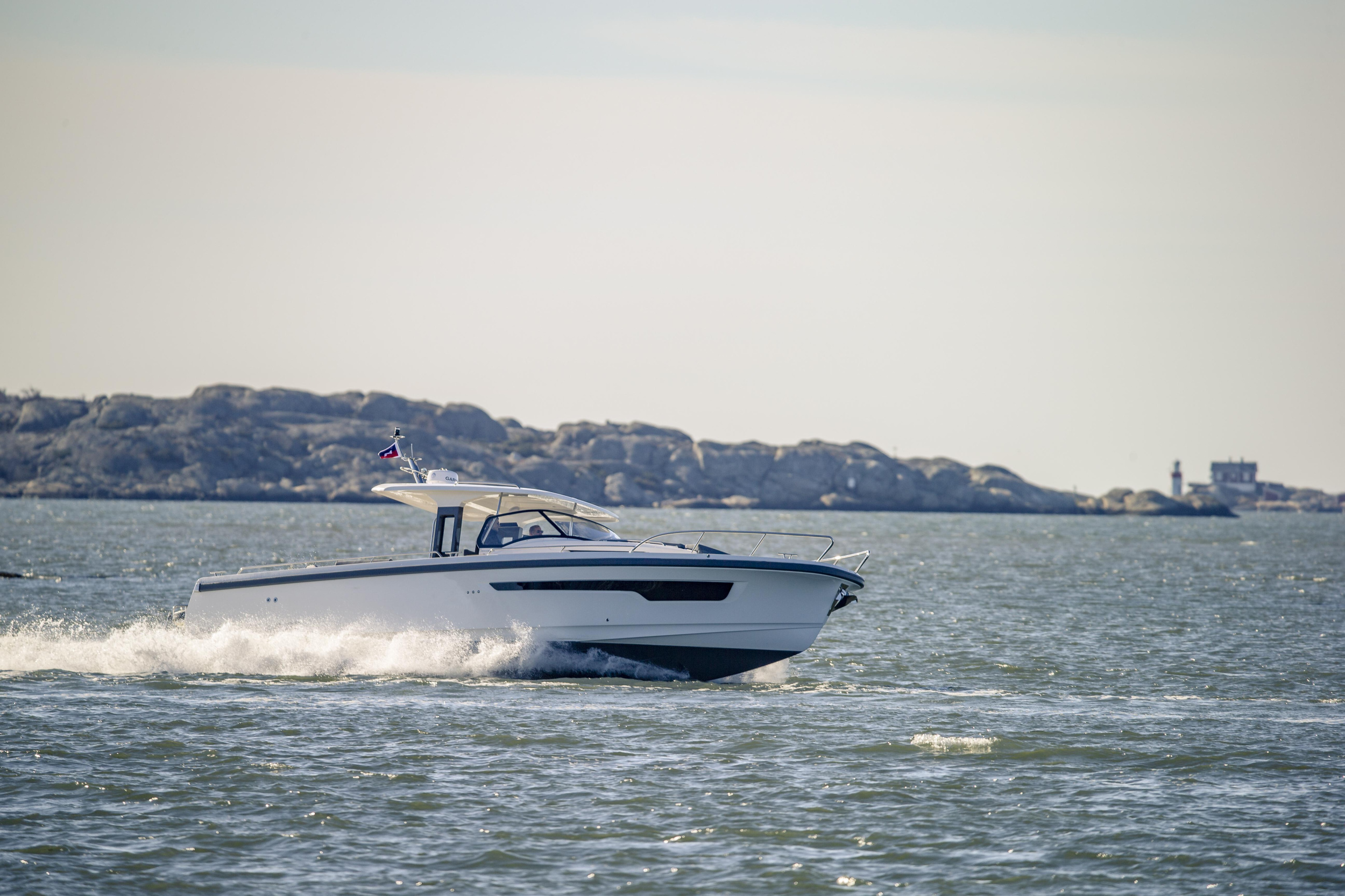 Nimbus Tender T11 — photo 48