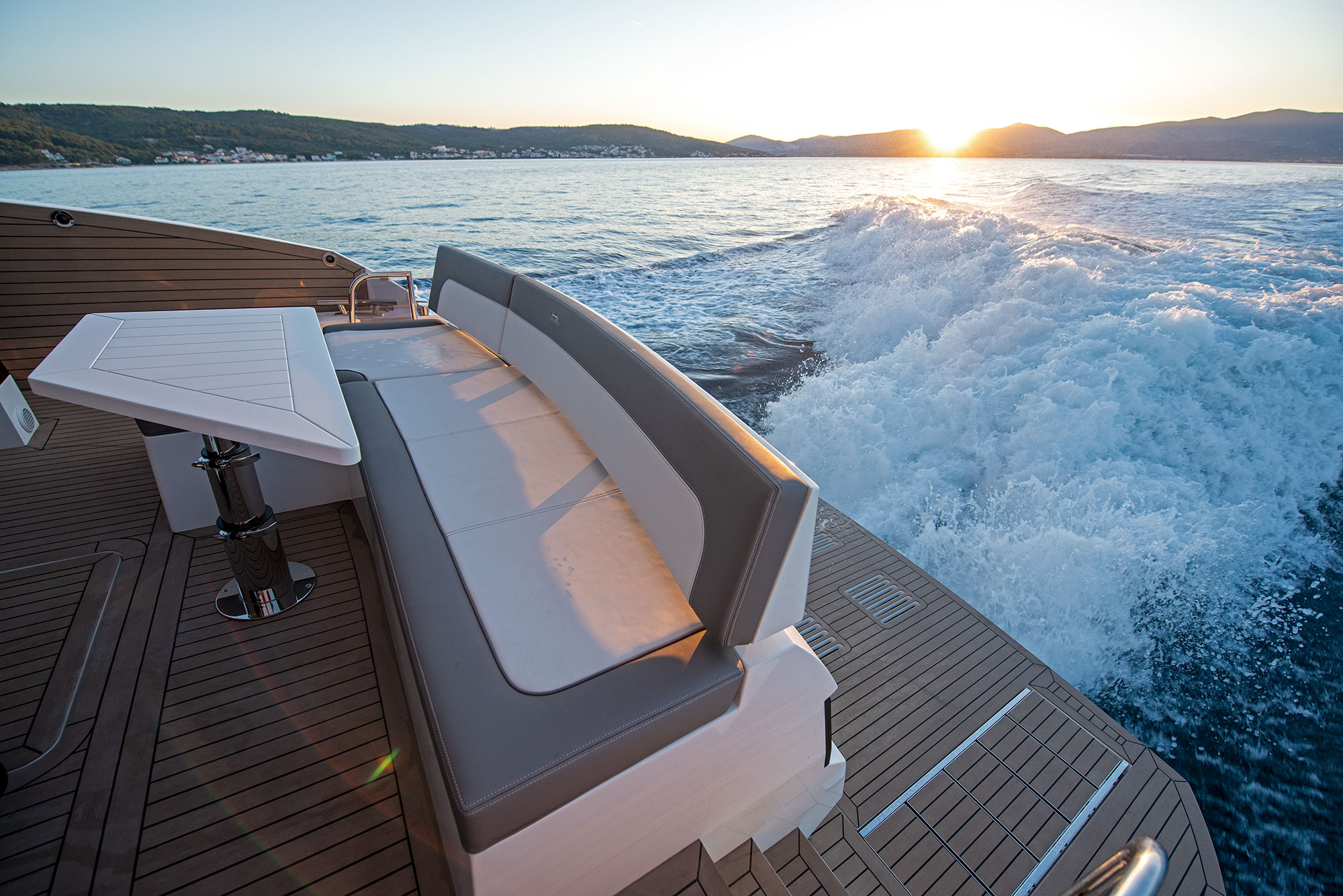 Galeon 500 Fly — photo 28