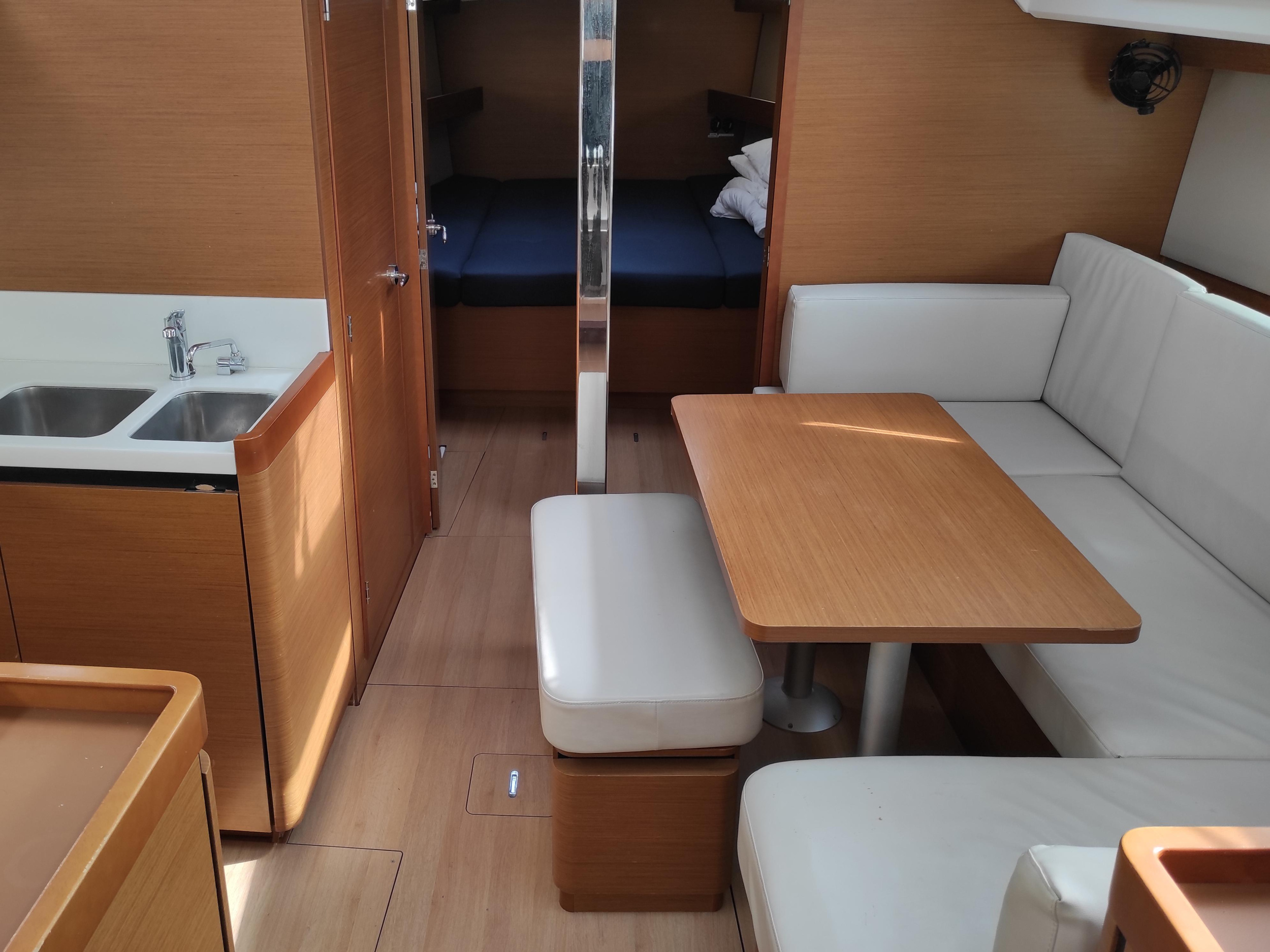 Sun Odyssey 440 — photo 20