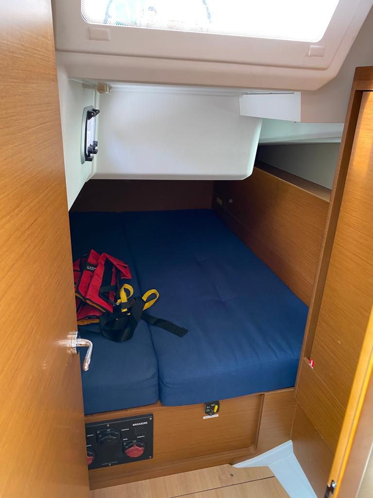Sun Odyssey 440 — photo 4