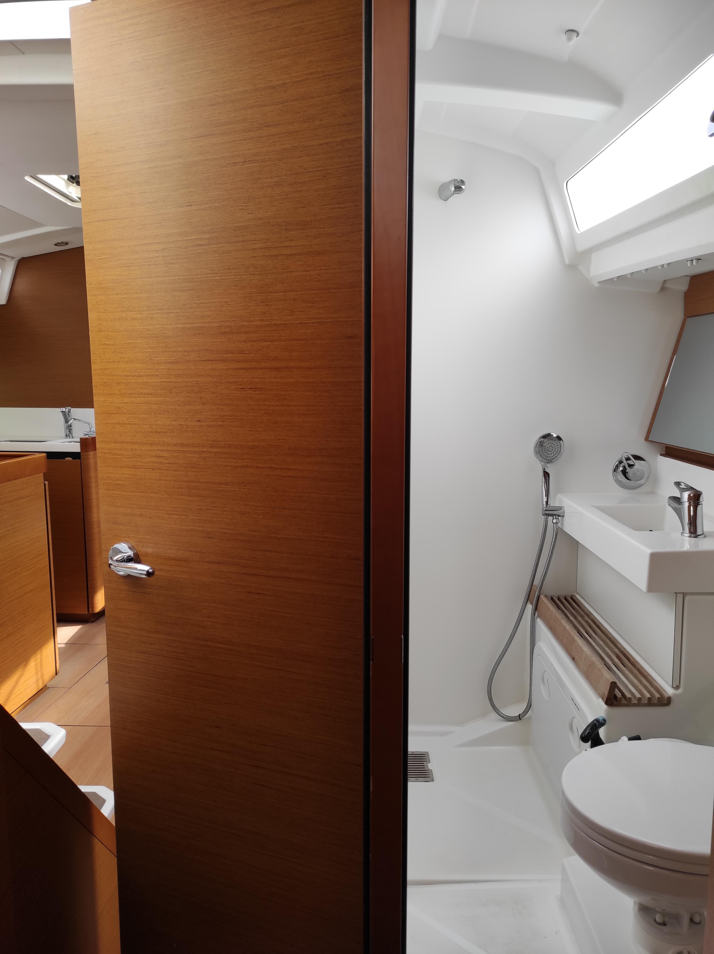 Sun Odyssey 440 — photo 16