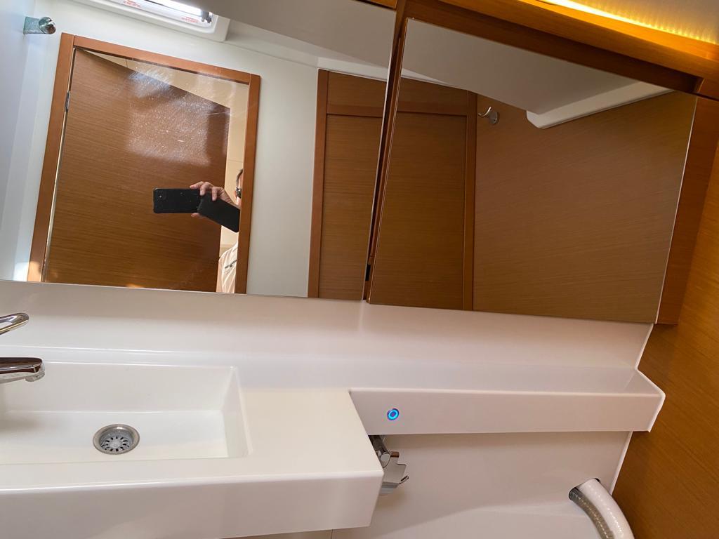Sun Odyssey 440 — photo 7