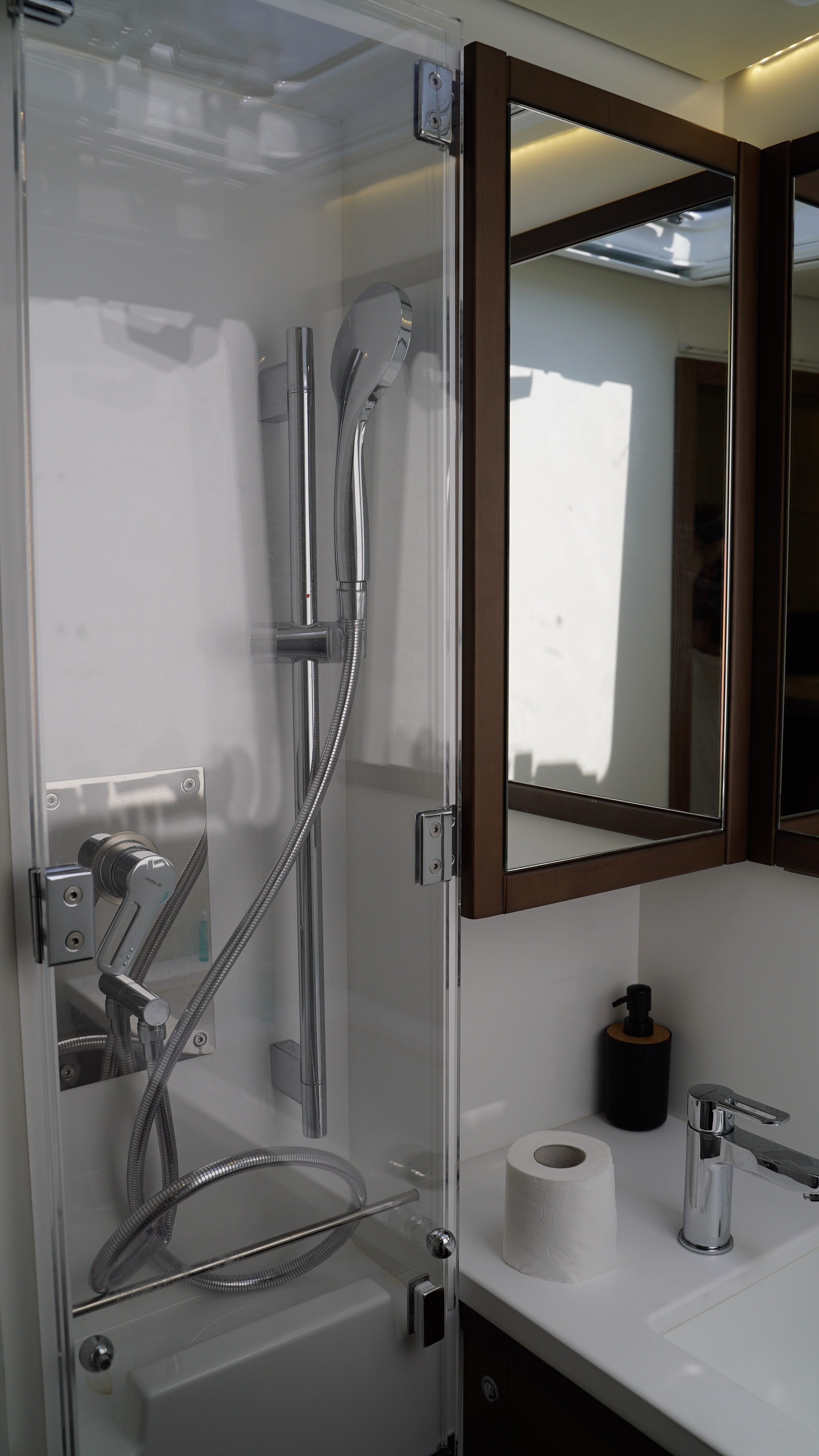 Lagoon 52 — photo 16