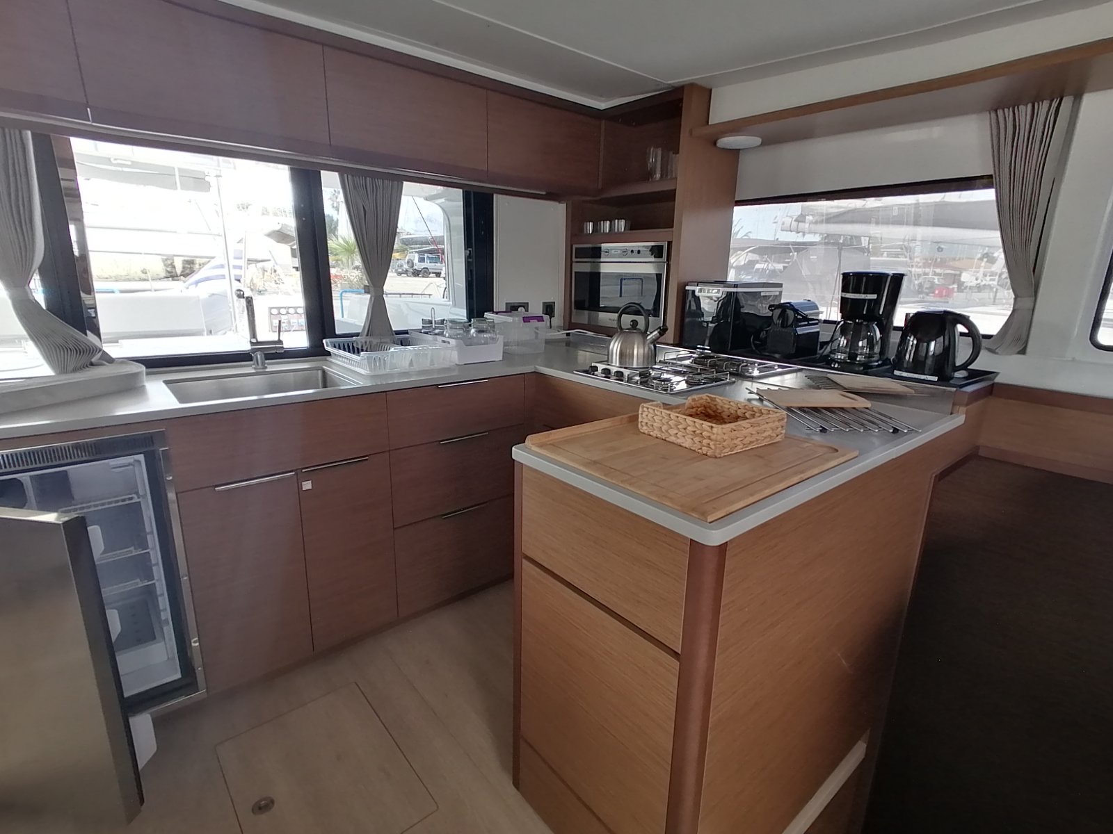 Lagoon 46 — photo 12