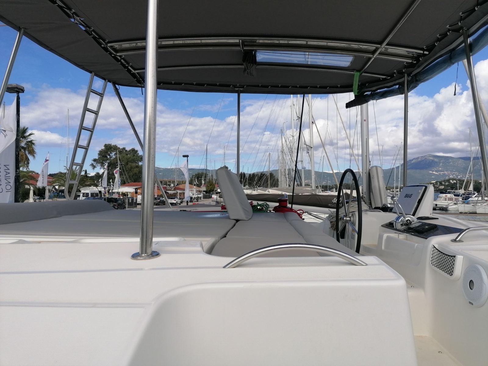 Lagoon 46 — photo 2