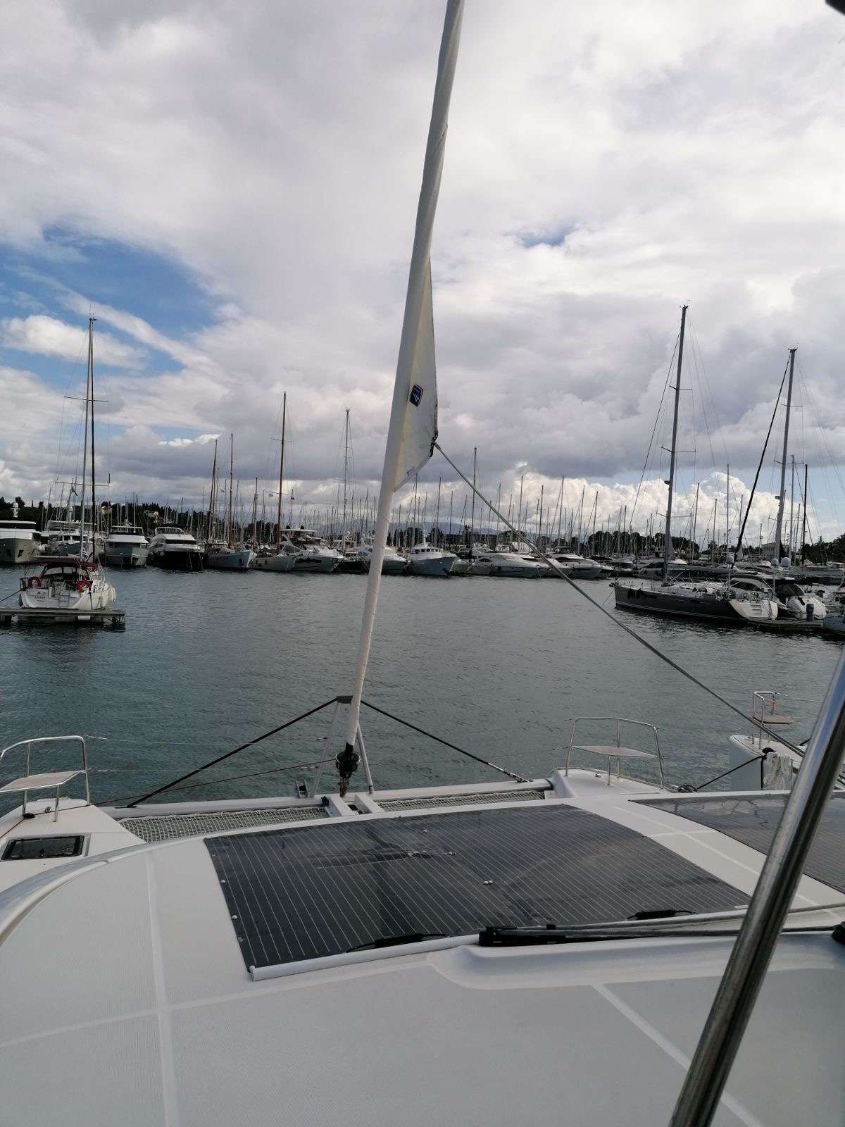 Lagoon 46 — photo 9