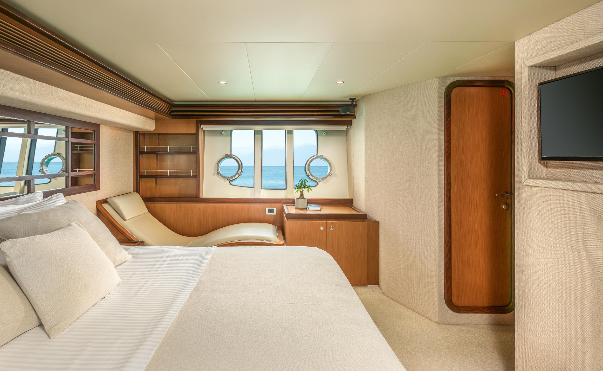 Ferretti 630 — photo 13