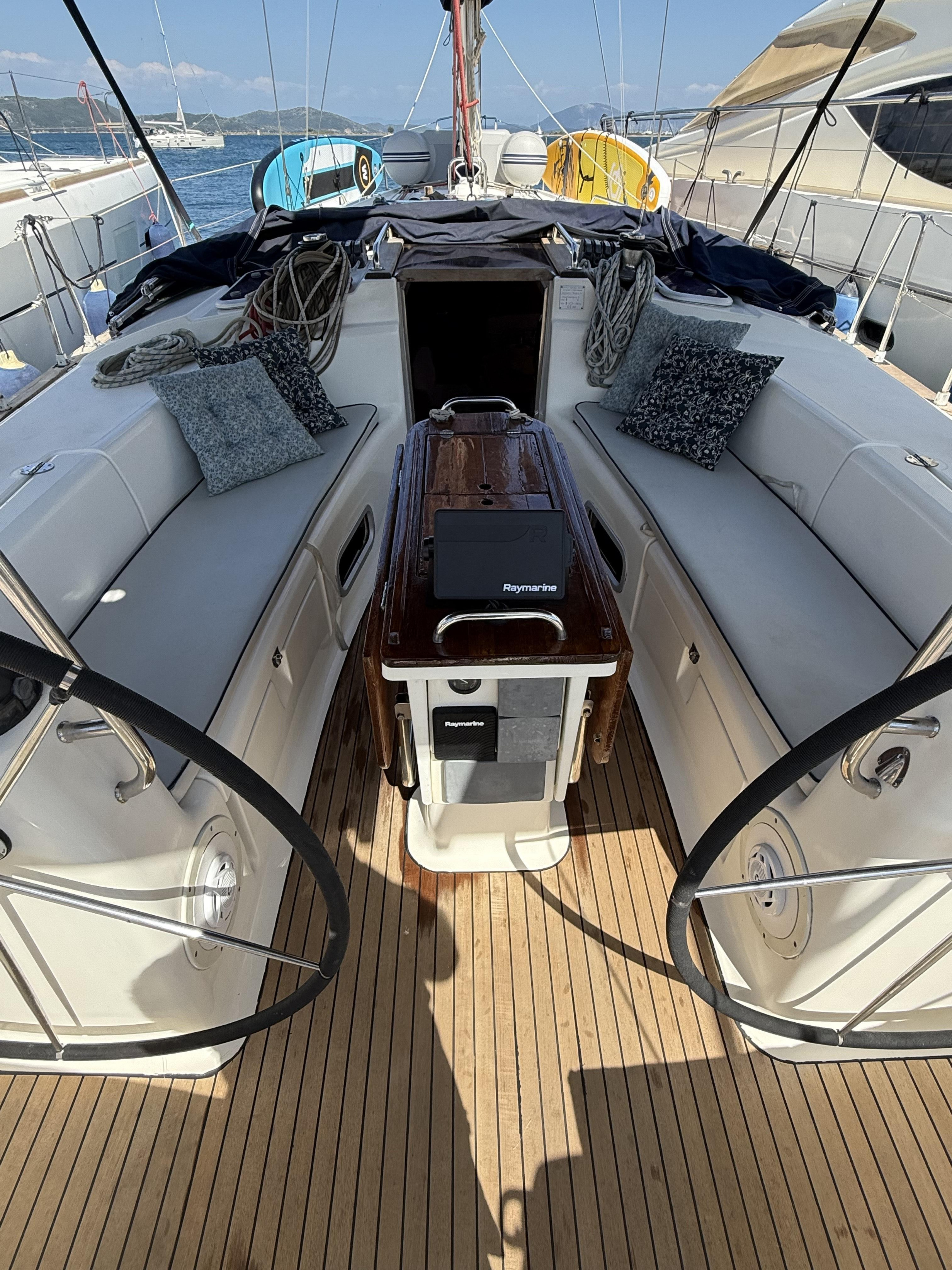 Bavaria 44 — photo 17