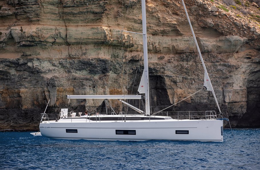 Bavaria C45 — photo 12