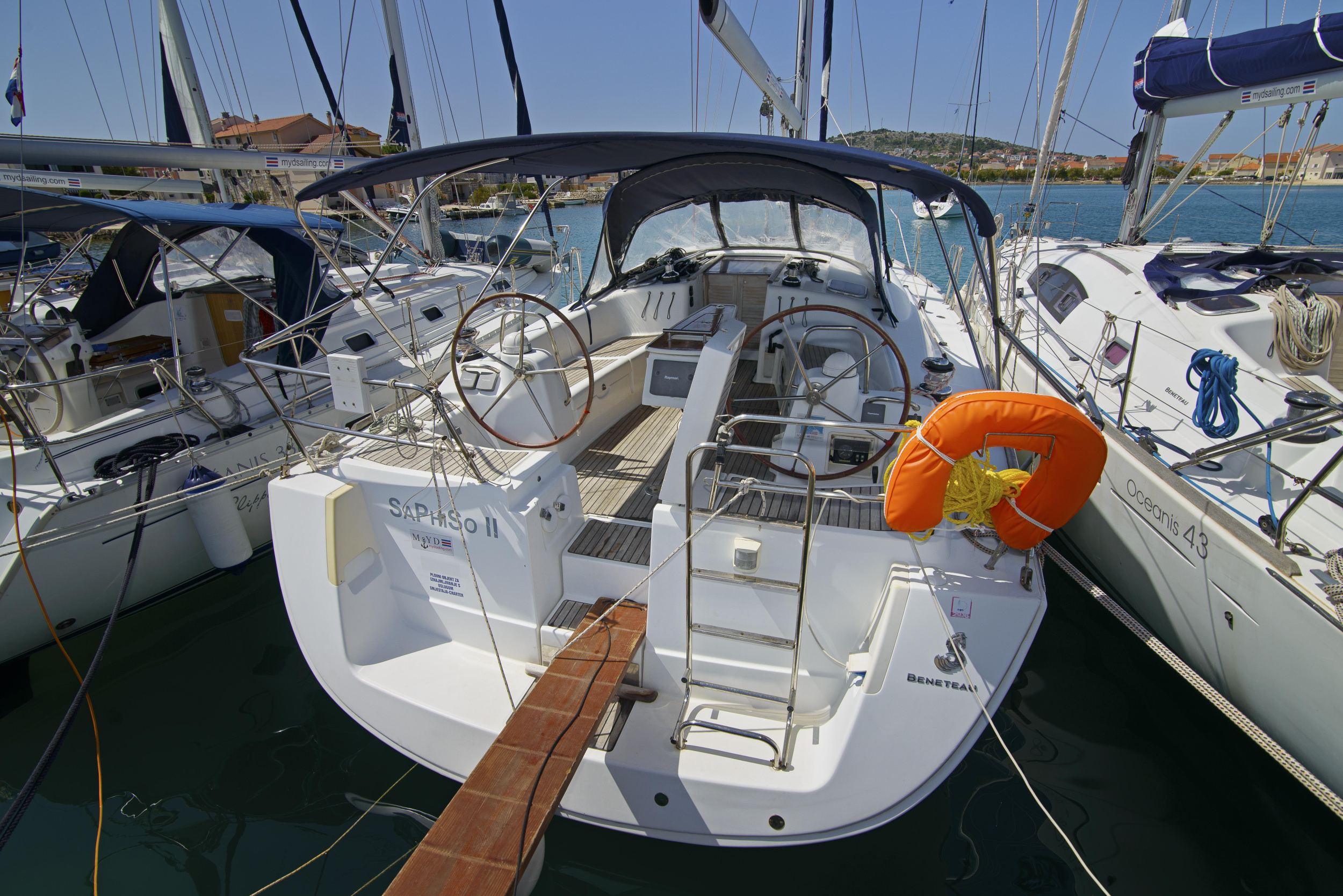 Beneteau Oceanis 43 — photo 7