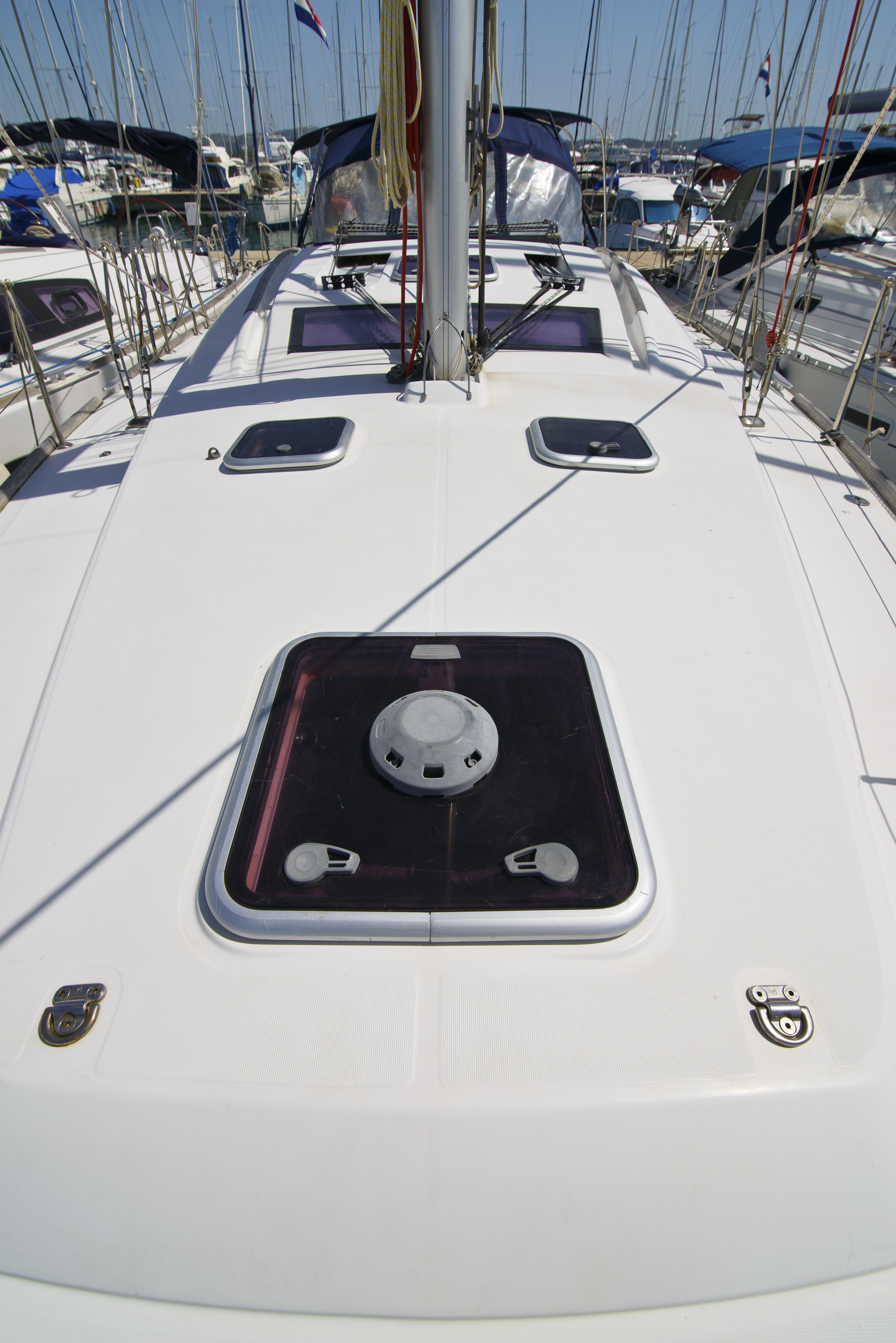 Beneteau Oceanis 43 — photo 16