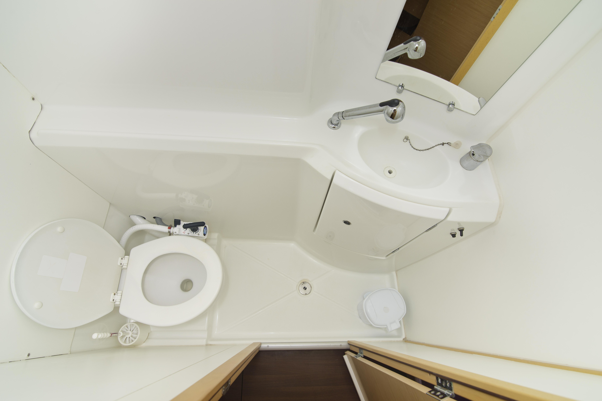 Lagoon 380 — photo 14
