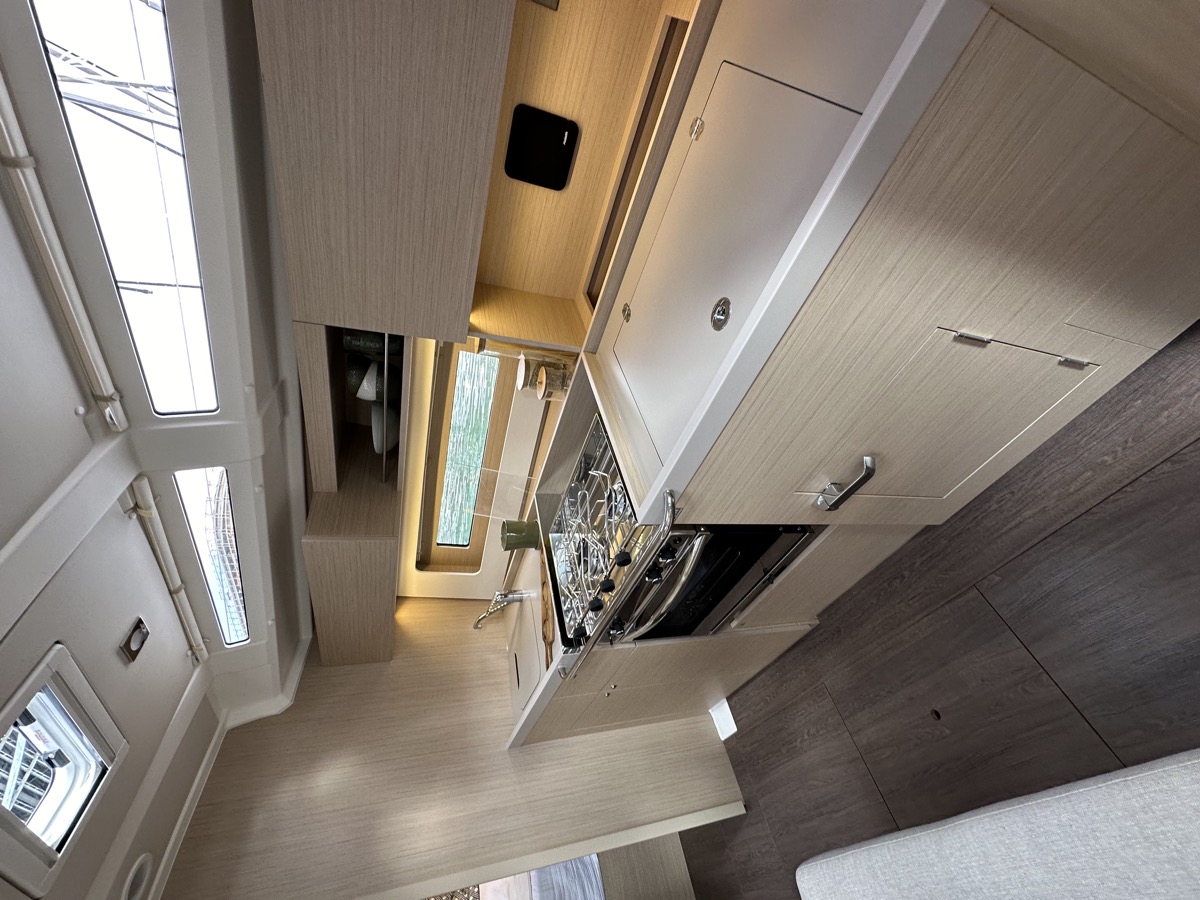 Oceanis 37.1 — photo 10