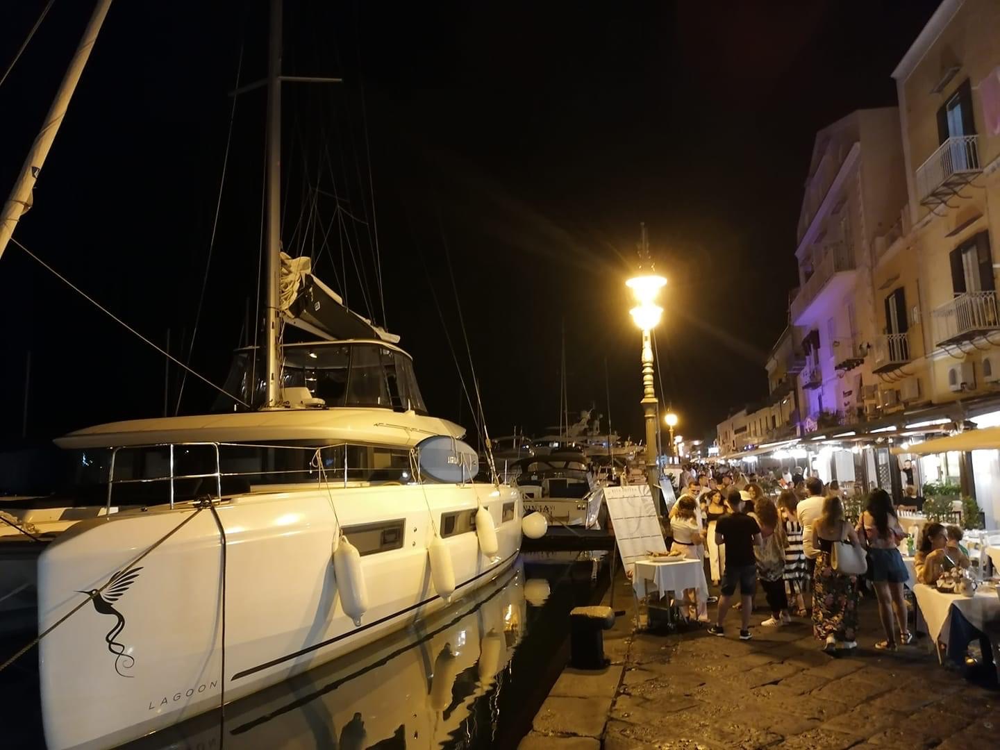 Lagoon 50 — photo 13