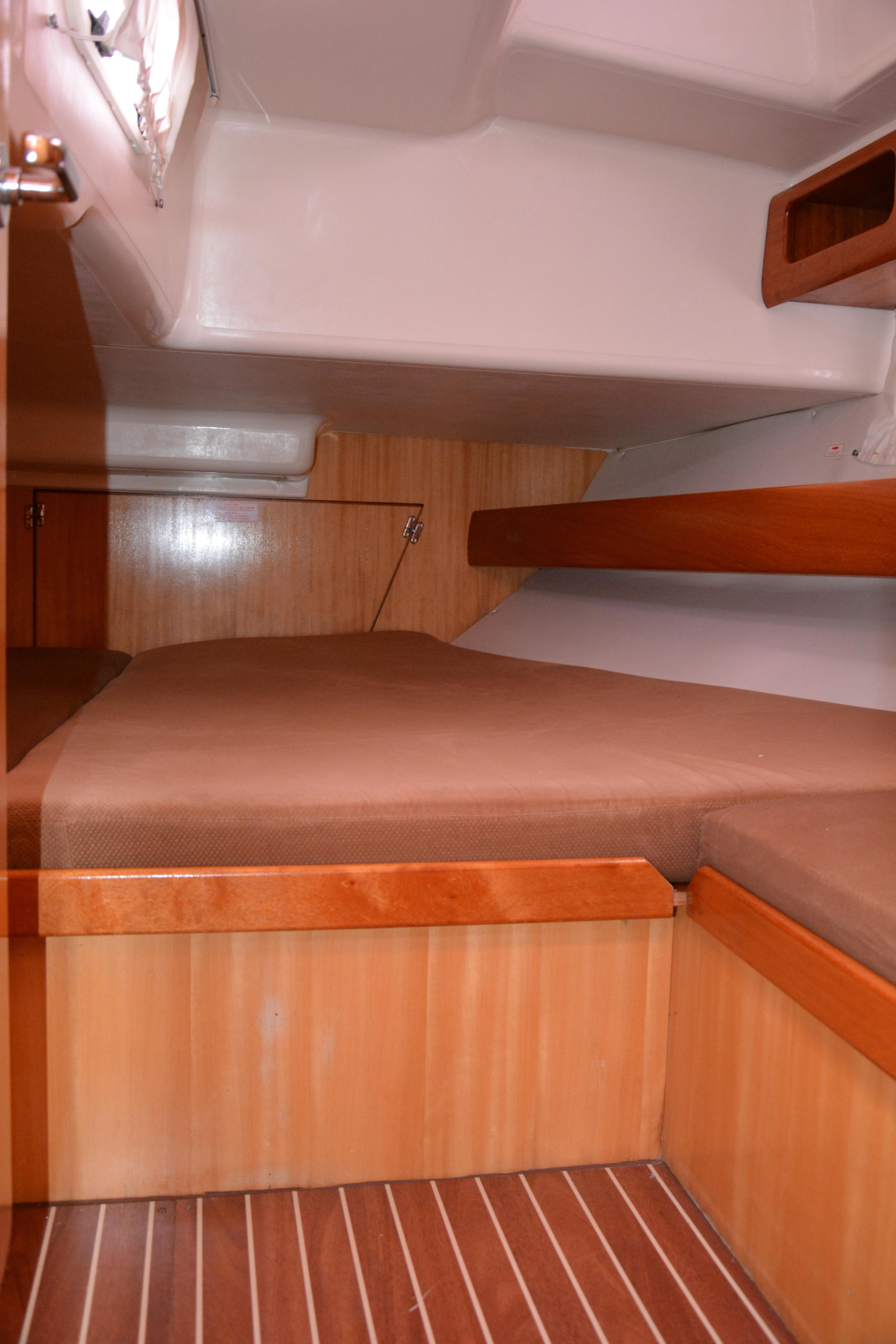 Bavaria 46 — photo 7