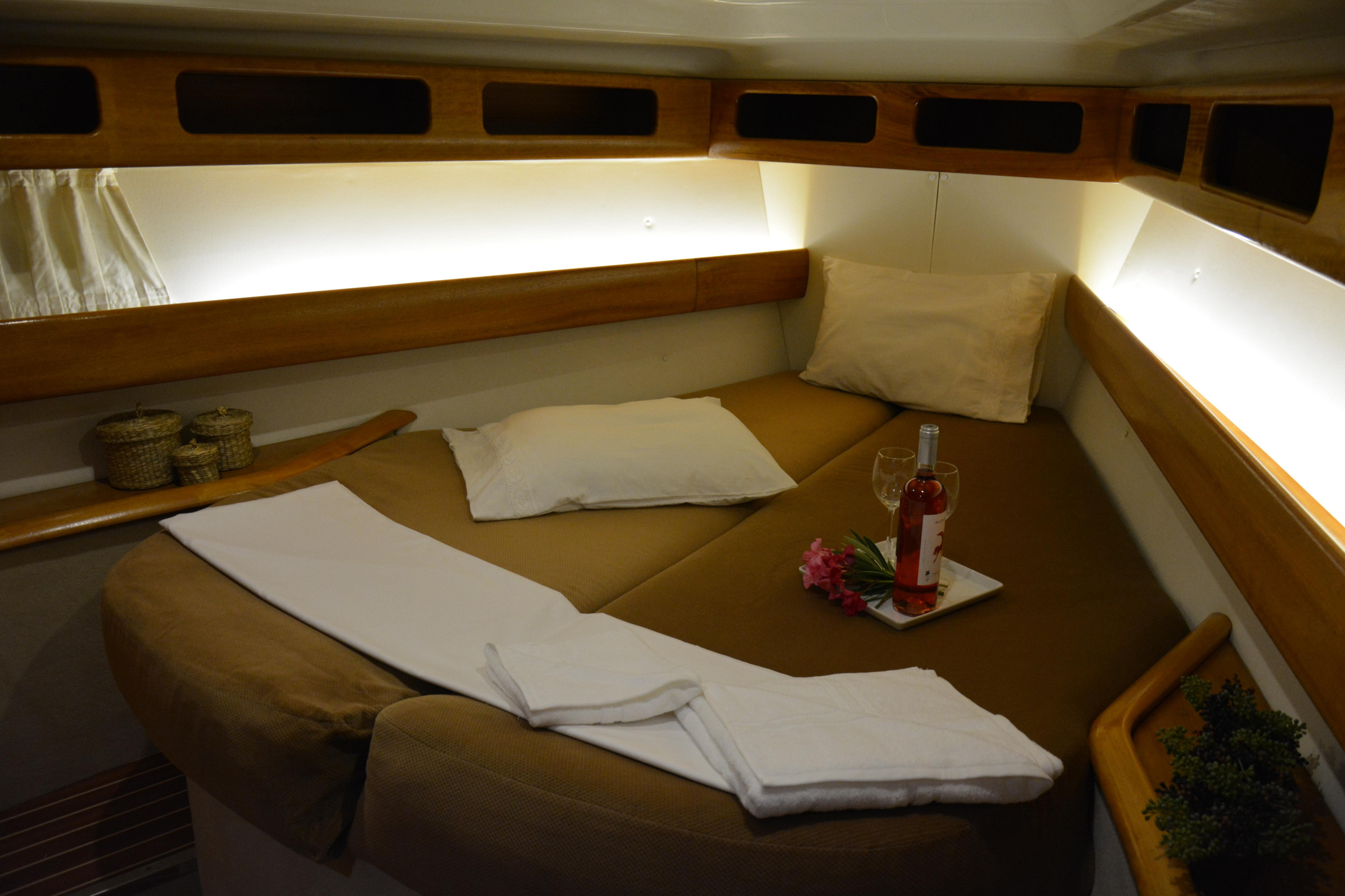 Bavaria 46 — photo 6