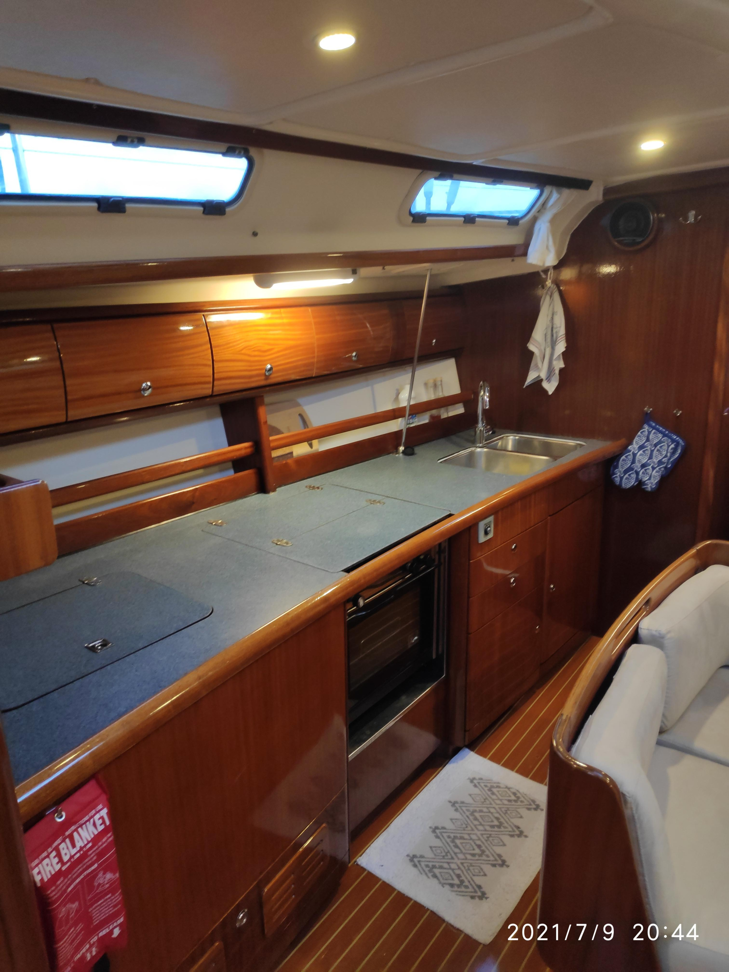 Bavaria 44 — photo 12