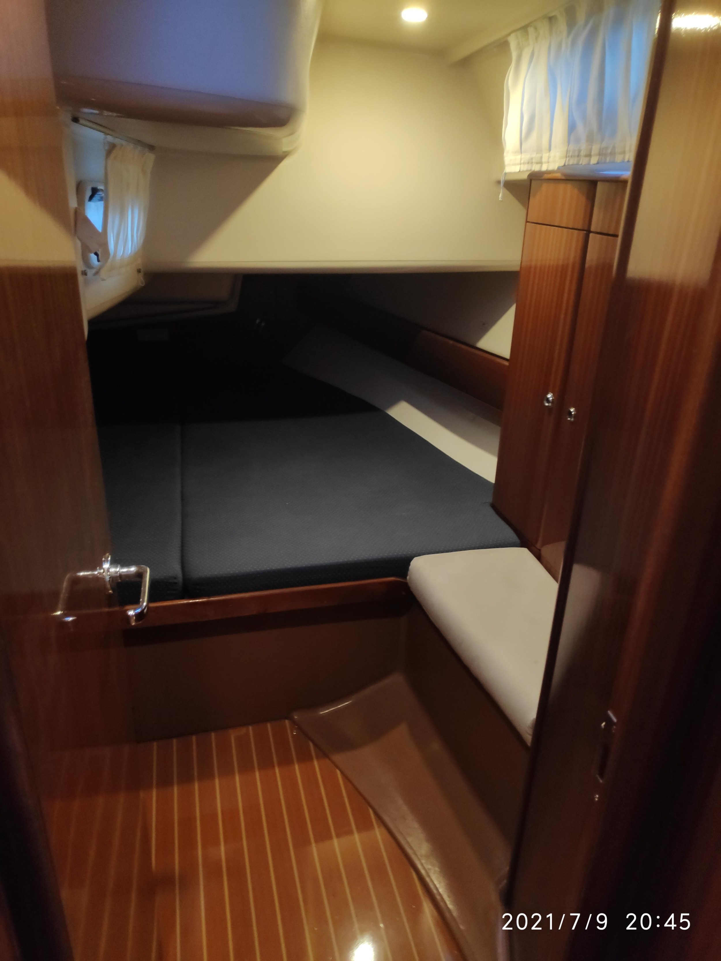 Bavaria 44 — photo 5