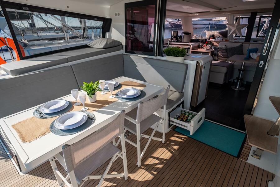 Fountaine Pajot Isla 40 — photo 37